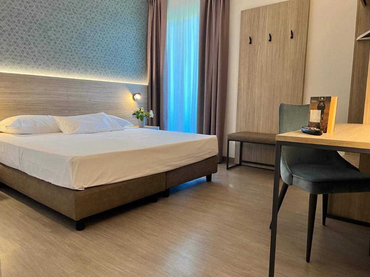 Hotel Gardenia Romano Canavese Εξωτερικό φωτογραφία