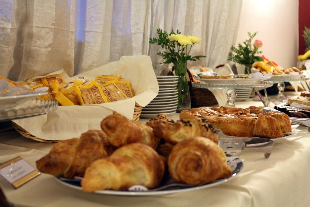 Hotel Gardenia Romano Canavese Εξωτερικό φωτογραφία